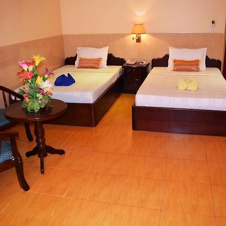 Reaksmey Battambang Hotel Extérieur photo