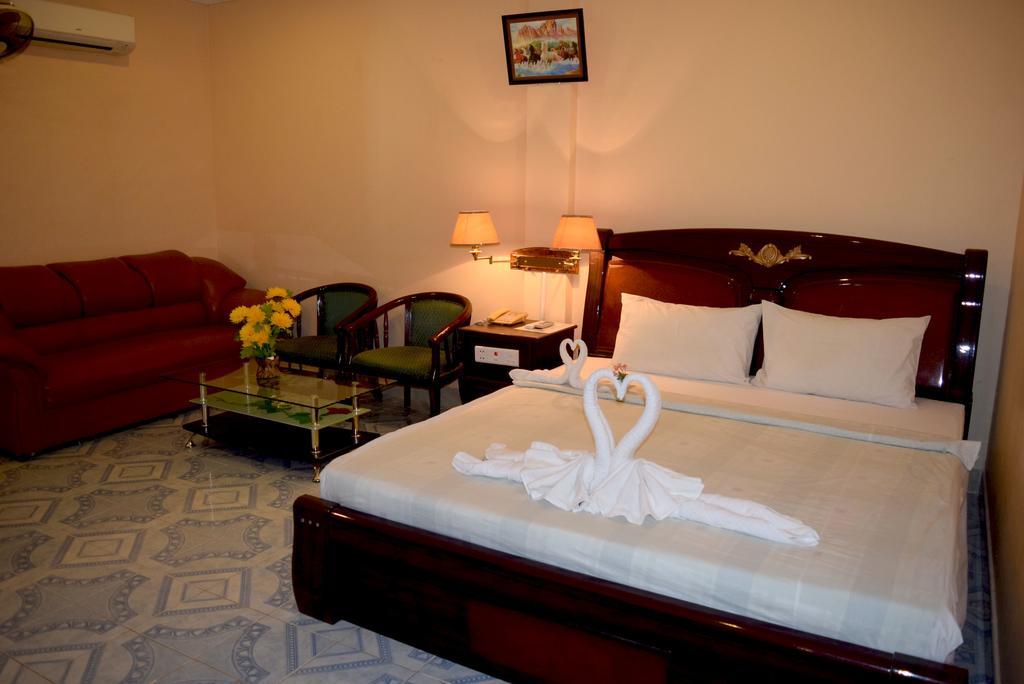 Reaksmey Battambang Hotel Extérieur photo