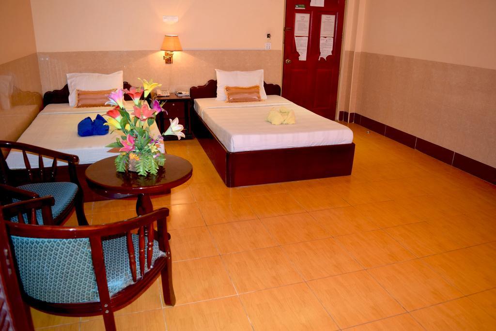 Reaksmey Battambang Hotel Extérieur photo